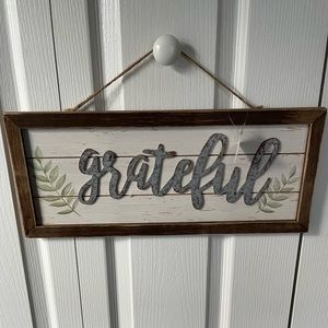 Grateful Farmhouse Sign